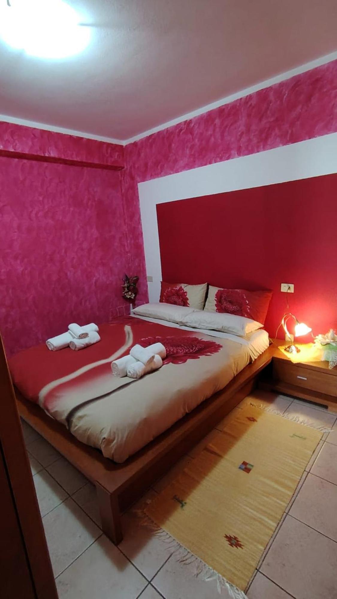 Casa Arcobaleno On Via Francigena Apartment Гамбаси Терме Екстериор снимка